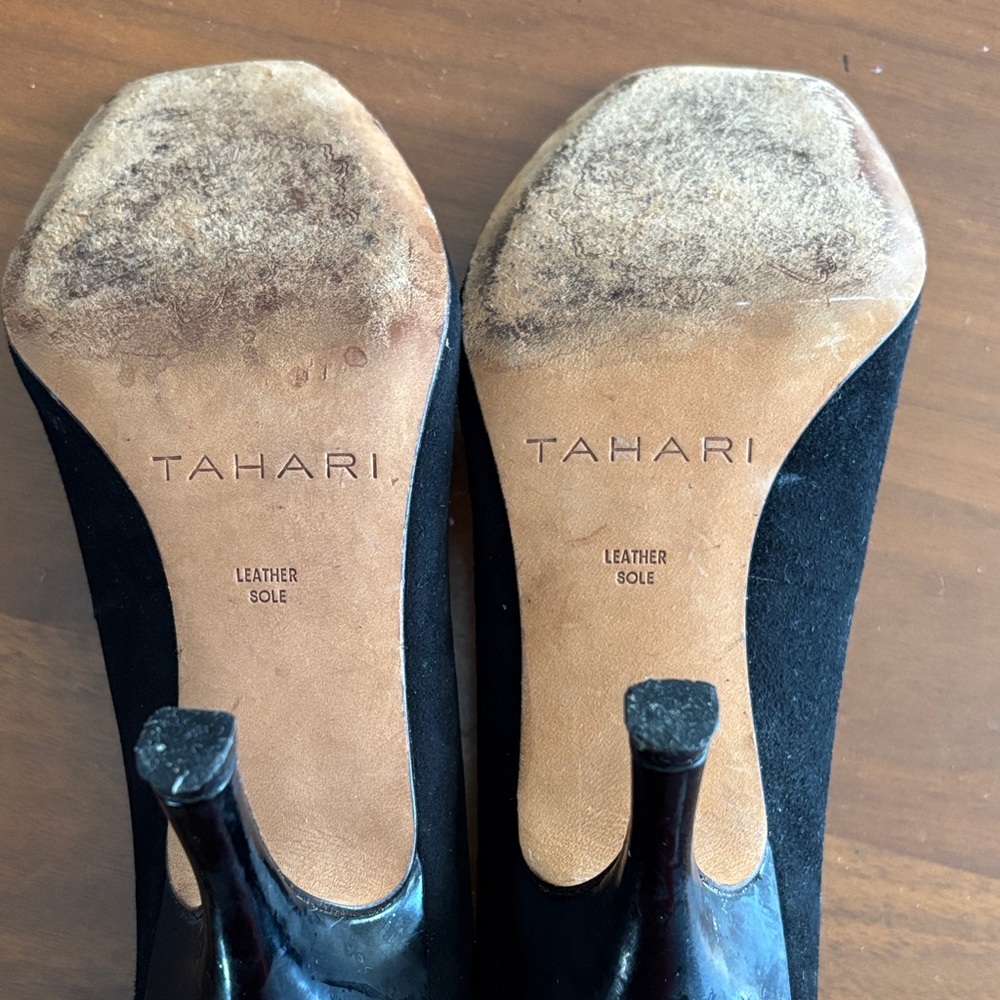 Tahari Black Suede Open-Toe Pumps Size 6 - Picture 5 of 6